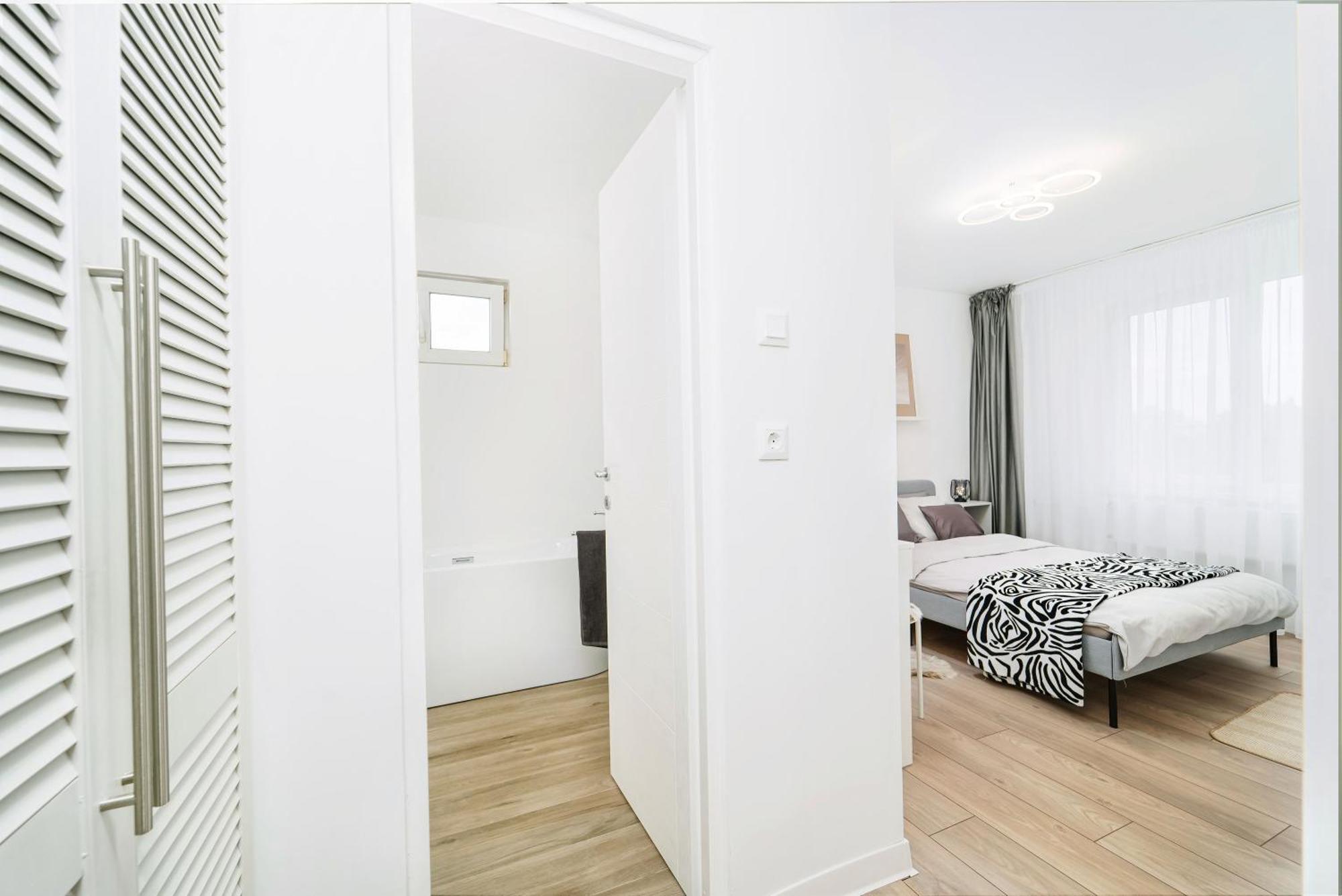 Family Stay - Calliope Apartment - By Openhouse 티미쇼아라 외부 사진